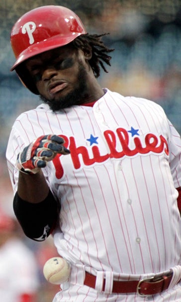 Kelly's single in 11th lifts Phillies past Braves (Jul 29, 2017)